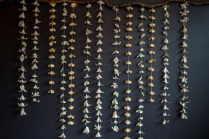 DIY-Cascading-Flower-Vines