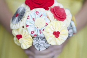 DIY-Fabric-Yo-Yo-Flower-Bouquet