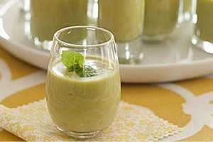 diy-chilled-pea-mint-soup-shooters