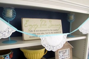 diy-doily-bunting-banner