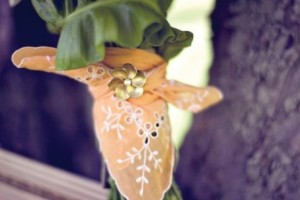 diy-winged-handkerchief-bouquet-wrap