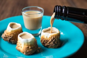 diy-marshmallow-cocktail-shooters