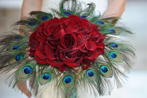 diy-peacock-bouquet-border