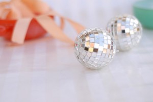 diy-disco-ball-decoration